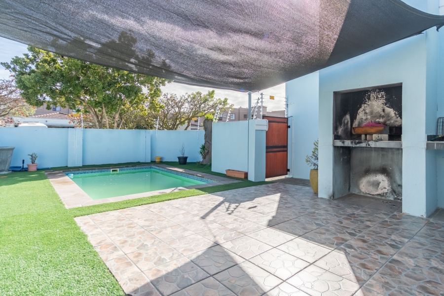 3 Bedroom Property for Sale in Parklands Western Cape
